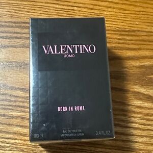 Valentino Uomo Born in Roma Fragrance - Black and Pink
